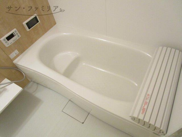 バス・シャワールーム　同一物件別部屋写真