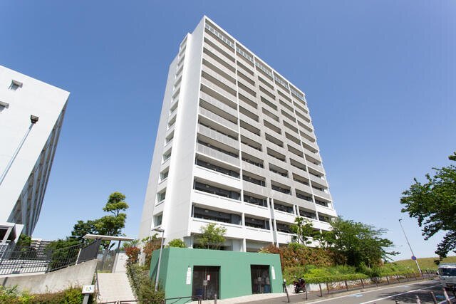 建物外観　外観タイル張りです
