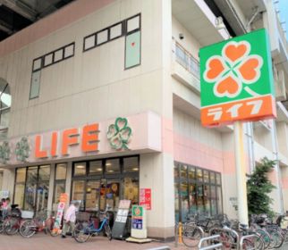 スーパー　ライフ北赤羽店（スーパー）まで380m