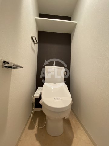 トイレ　エスリード天六ラグジェ　温水洗浄便座