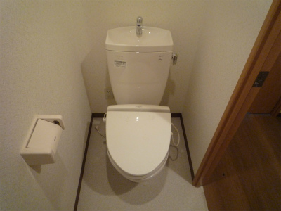 トイレ　綺麗なトイレで嬉しい。