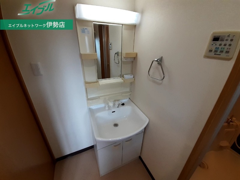 洗面設備　同物件別部屋参考写真です。