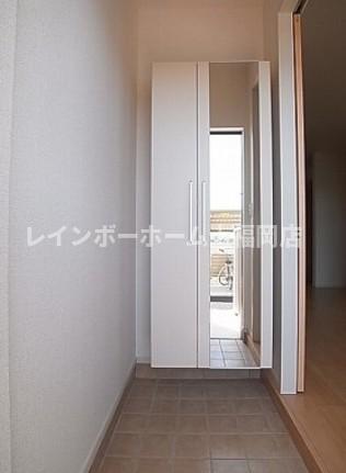 玄関　明るい玄関です