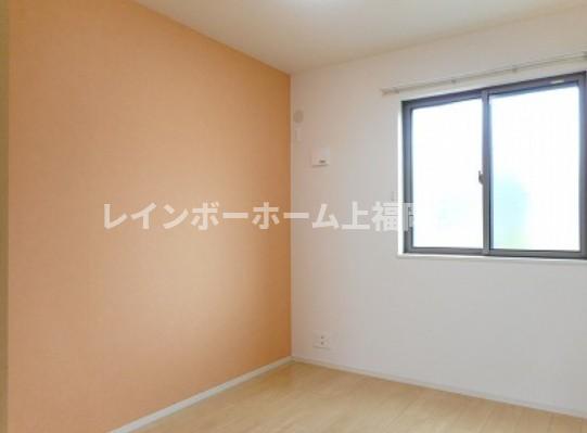 その他部屋・スペース　開放的な寝室です