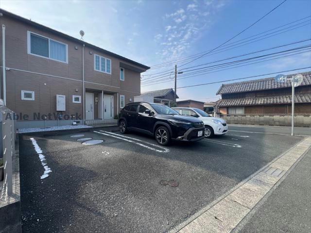 駐車場　駐車場