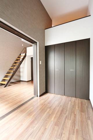その他部屋・スペース　いろんな用途に使える洋室です