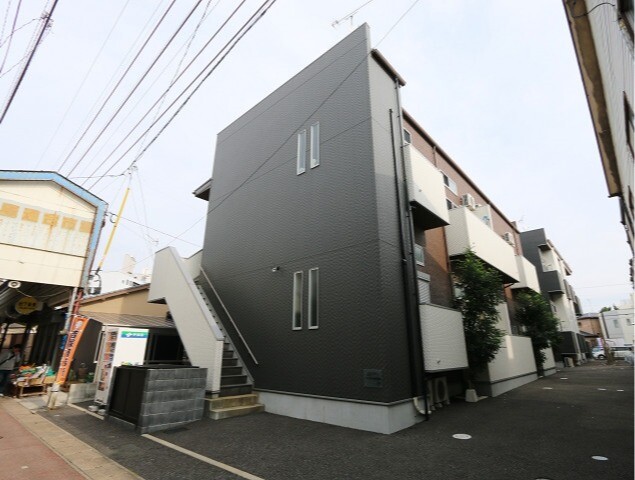 建物外観　人気デザイナーズアパートです♪