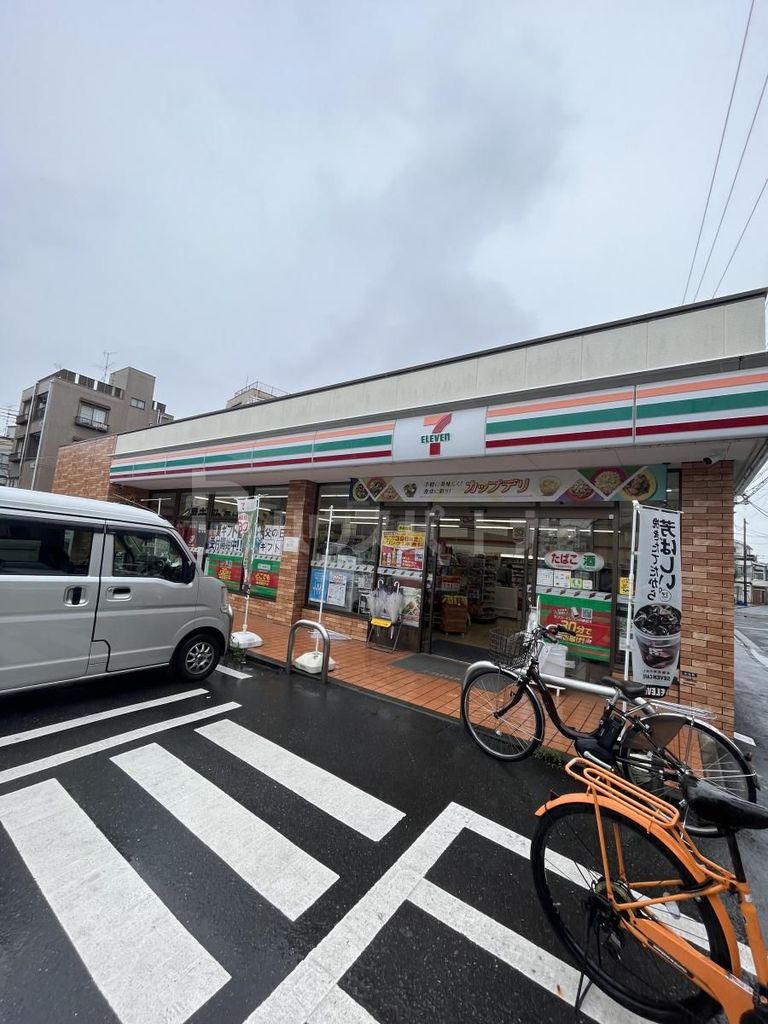 コンビニ　セブンイレブン板橋弥生町店（コンビニ）まで260m