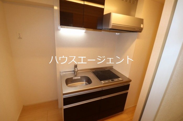 キッチン　IHコンロのキッチンです。※参考画像