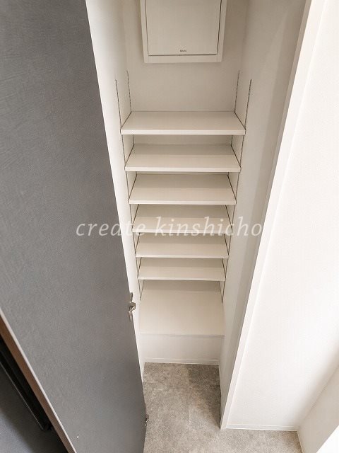 収納　シューズボックス