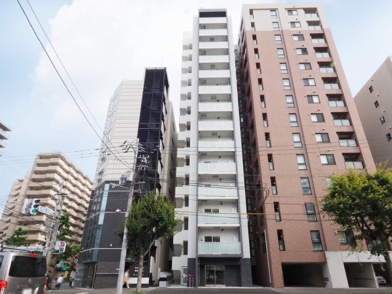 建物外観　札幌市中央区北三条「ディアレイシャス札幌ステーション」