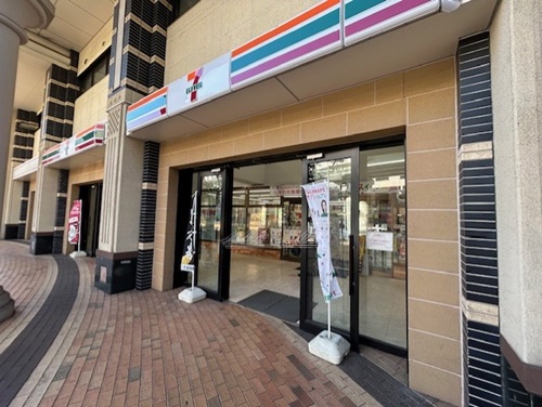 コンビニ　セブンイレブン 横浜平沼橋駅前店（コンビニ）まで502m