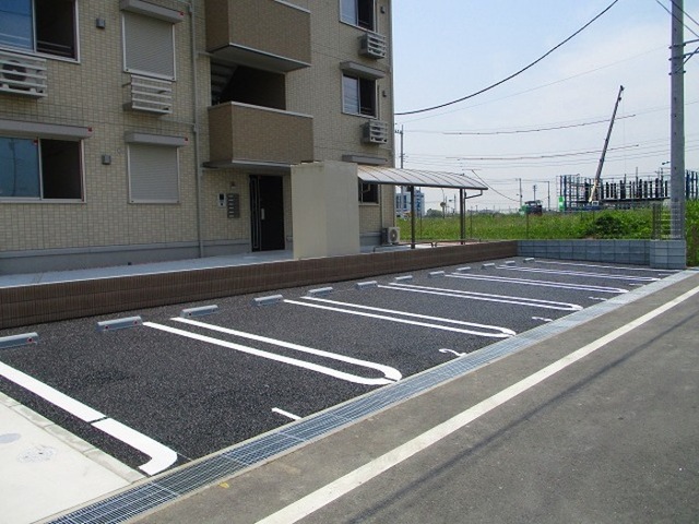 駐車場　駐車場