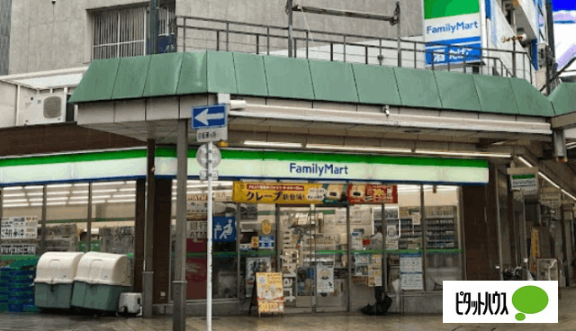 コンビニ　ファミリーマート内久宝寺町四丁目店（コンビニ）まで57m
