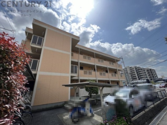 建物外観　宅配BOX付きで不在時も便利！