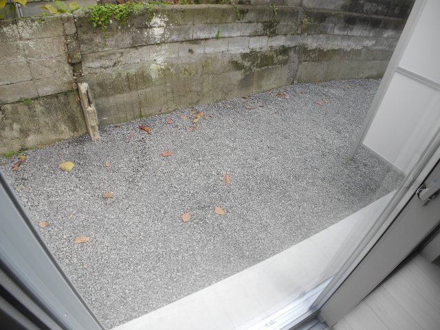 庭　※別号室のお写真です※