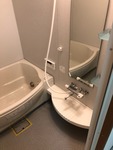 バス・シャワールーム　コンパクトで使いやすいお風呂です