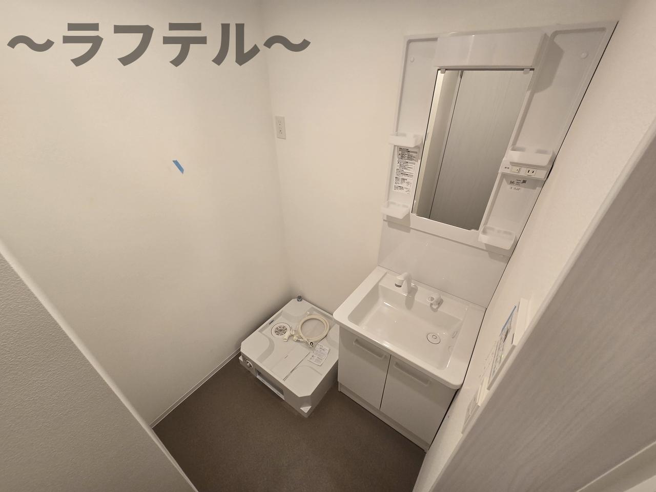 洗面設備　同メーカー施工　別部屋イメージ写真