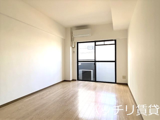 居室・リビング　画像は別号室タイプの為、現状を優先致します。