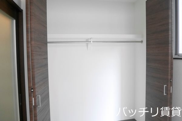 収納　別号室タイプの為、現状を優先致します。