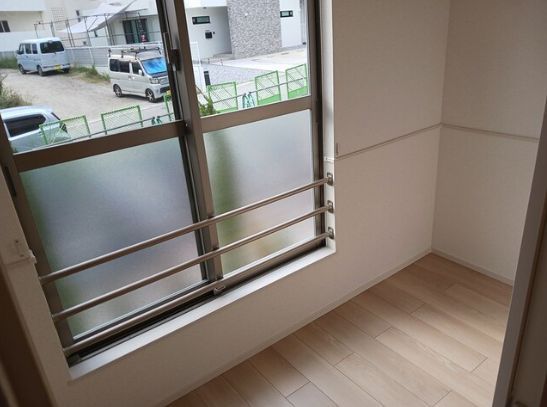 バルコニー　同じ施工会社のイメージ写真です（現状を優先します）