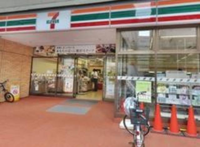 コンビニ　セブンイレブン新馬場駅前店（コンビニ）まで224m
