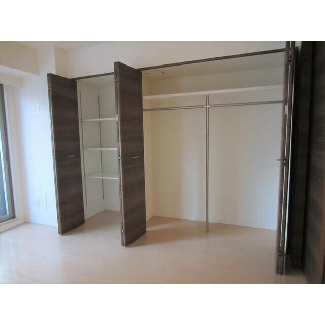収納　写真は同タイプ住居です