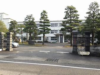 高校・高専　砺波工業高等学校（高校・高専）まで1834m