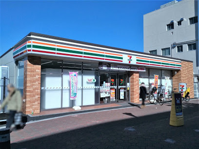 コンビニ　セブンイレブン（コンビニ）まで350m