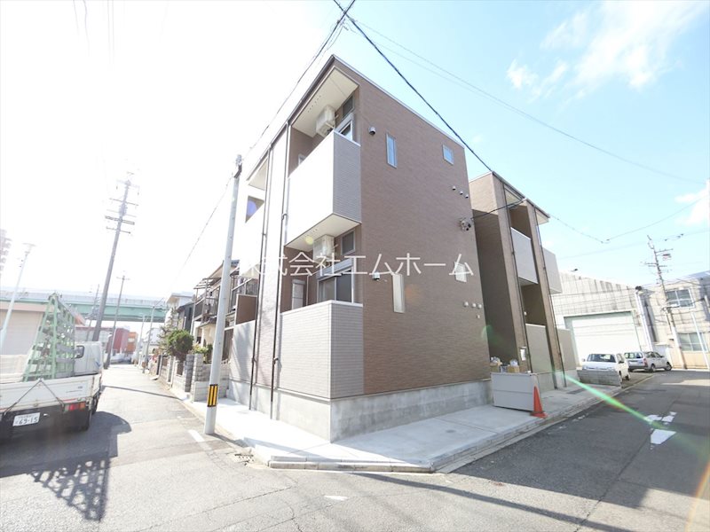 建物外観　外観　オートロック付　宅配ＢＯＸ有り
