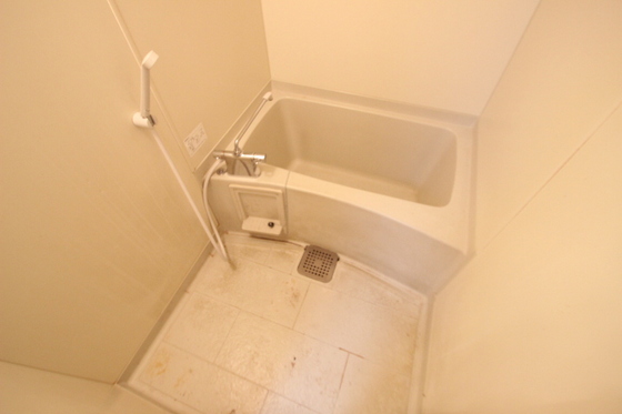 バス・シャワールーム　＊他の部屋の写真を使用しています。