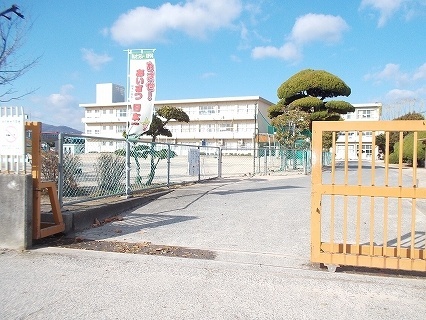 小学校　総社市立常盤小学校（小学校）まで1400m