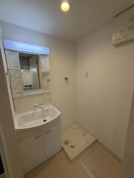 地下鉄名城線 熱田神宮西駅 徒歩7分 2階建 築12年の内装写真
