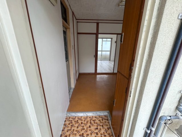 玄関　コーポ嘉数★那覇市上間エリア