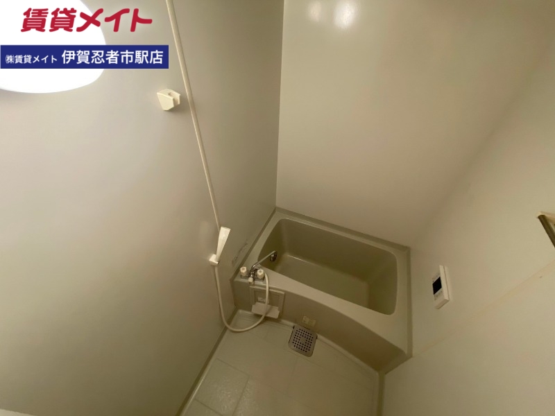 バス・シャワールーム　同タイプ反転写真
