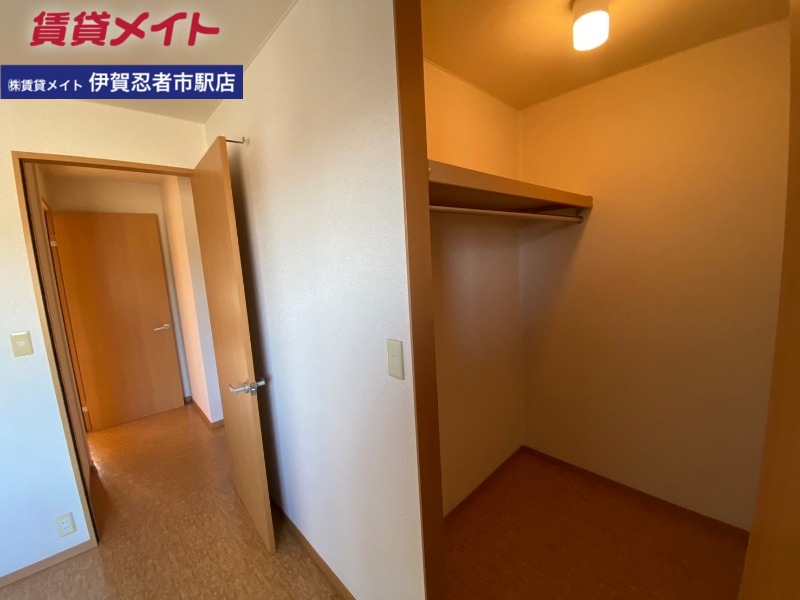 収納　同タイプ反転写真