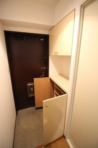 玄関　（別タイプ参考写真）マンション白陽　北区東田端2