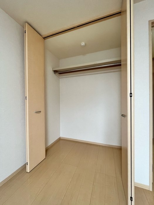 収納　奥行のあるクローゼット