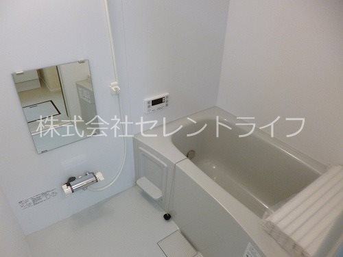 バス・シャワールーム　追い炊き機能付き浴室