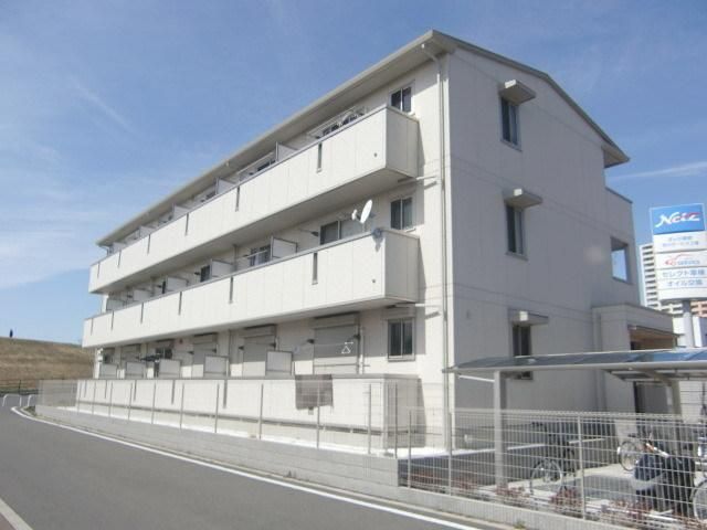 建物外観　ダイワハウスの築浅物件。江戸川河川敷もすぐそばです。