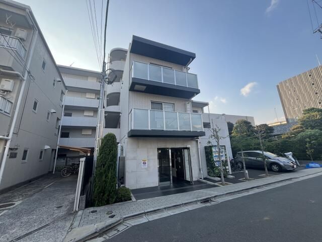 建物外観　■建物構造：RC
