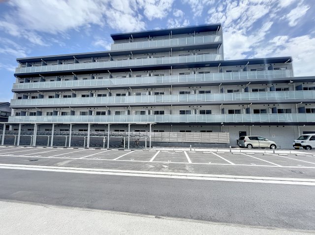 建物外観　ペットと一緒に住めるマンションです