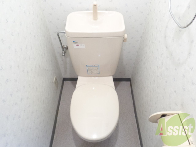 トイレ　清潔感のあるトイレですねー
