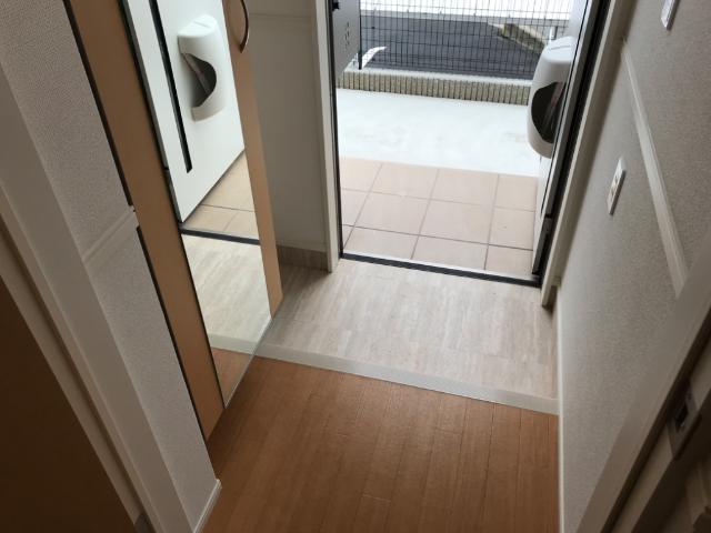 玄関　玄関