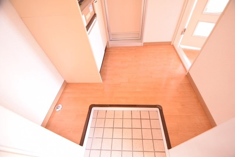 ラルーチェの玄関写真