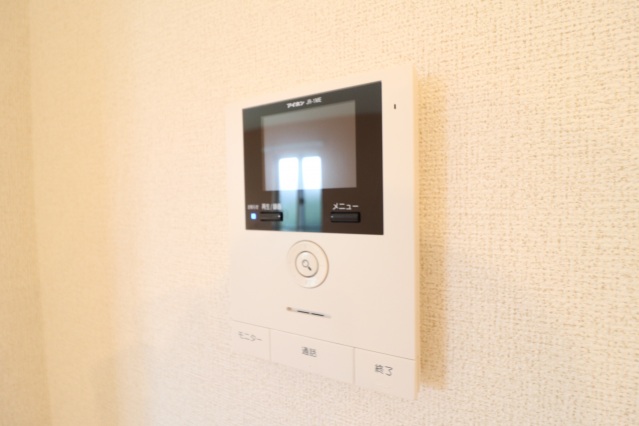 その他設備　TVモニターホンですぅ