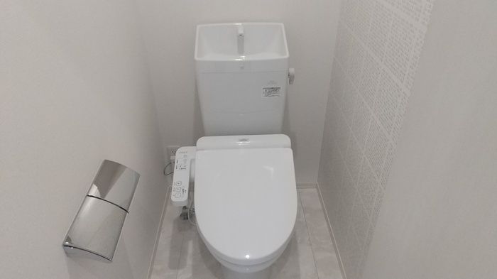 トイレ　温水洗浄暖房便座！
