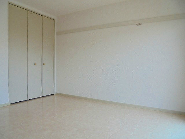 フレグランスアヤの居間写真
