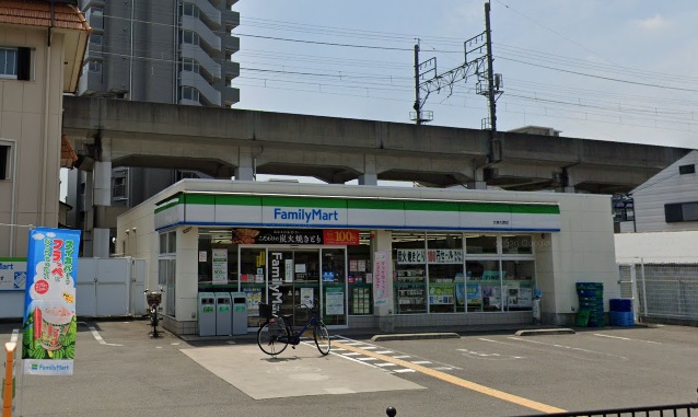 コンビニ　ファミリーマート大東大野店（コンビニ）まで511m