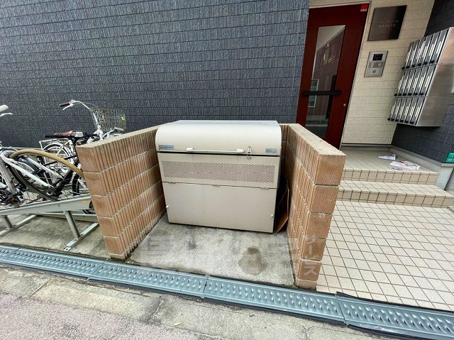 地下鉄千日前線 今里駅 徒歩3分 3階建 築9年のその他写真